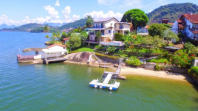 Casa em Angra dos Reis com praia paradispiaca!